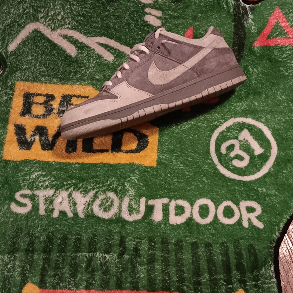 Otomo Katsuhiro x Nike SB Dunk Low "Steamboy OST"